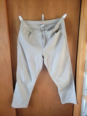 Just My Size Straight-Leg Jeans in Light Beige